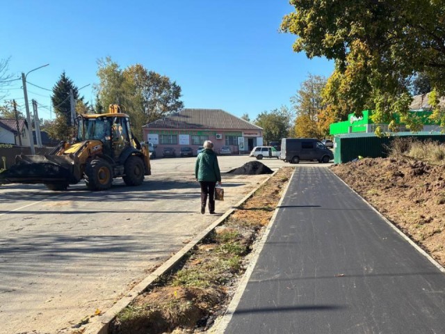 Новый тротуар построили в Шарапове