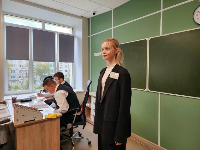 Старшеклассница из Солнечногорска на день стала директором школы