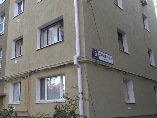 Во Власихе отремонтировали фасад дома для семей офицеров