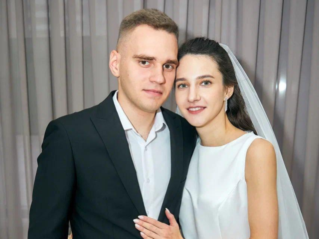 «Символ нашей любви»: молодожены Илья и Даша ждали год, чтобы зарегистрировать брак в особенный день