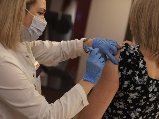 Почти 52 тысячи жителей Королева сделали прививку от гриппа