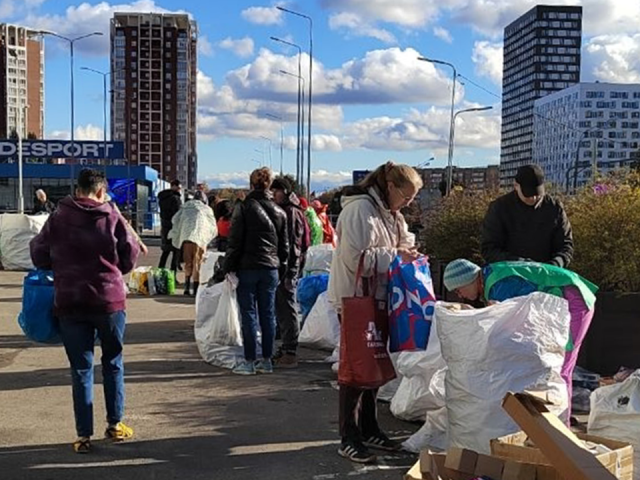 Волонтеры и жители Мытищ собрали две «Газели» вторсырья для переработки