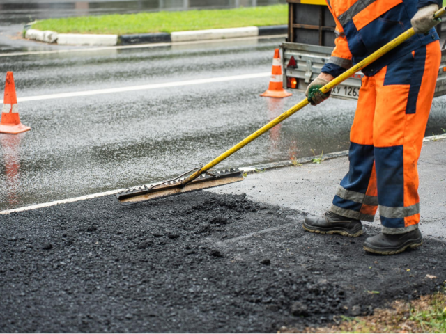 На трассе М-11 «Нева» с 1 по 8 ноября проведут ремонт покрытия: автомобилистам нужно продумать другие маршруты
