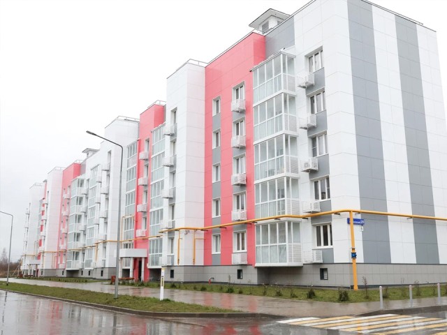 Жители аварийных домов переехали в новые квартиры в Волоколамске