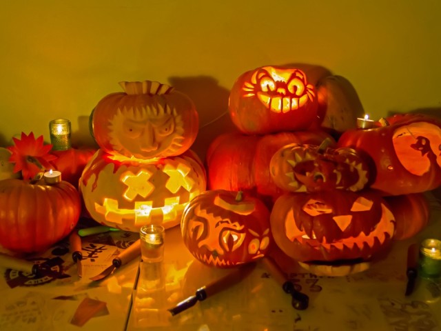 Чем дальше от усопших на Хэллоуин, тем лучше: чем опасна ночь 31 октября — пугающие приметы