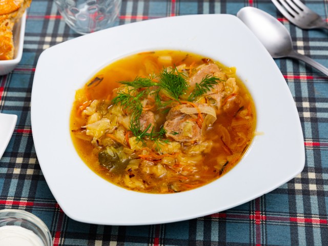 Почему московские щи так называются и как их приготовить: пошаговый рецепт