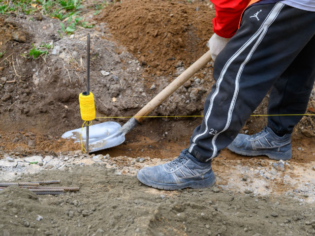 Оставшуюся после ремонта грязь уберут в Западном микрорайоне по просьбе жителей
