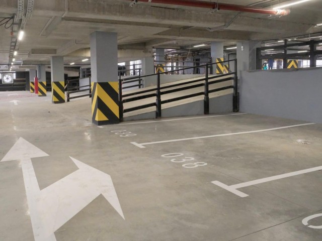 Парковочную проблему в Путилкове решат до конца года: строительство паркинга близится к финишу