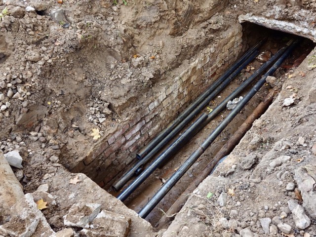 Коммунальщики Сергиева Посада устраняют аварии на теплотрассах в круглосуточном режиме