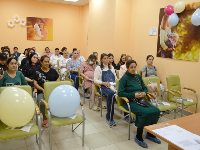 Три сертификата на комфортные палаты разыграли в Ступинском роддоме