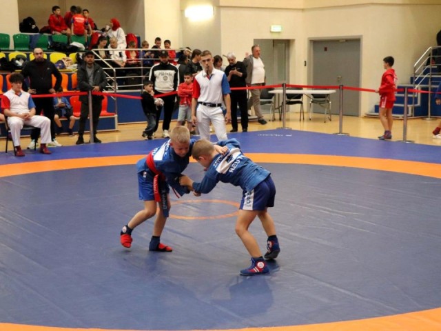 В Мытищах прошло первенство округа по самбо с участием более 150 спортсменов