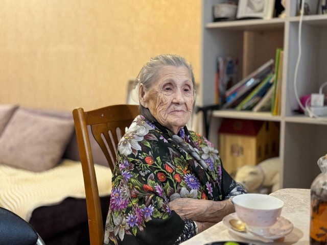О тайном побеге на фронт рассказала на юбилее долгожительница из Можайска