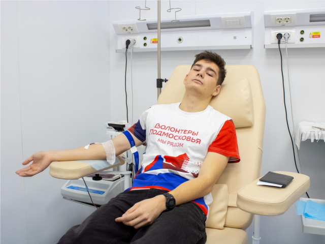 Сотрудники КМЦ «Сфера» стали донорами на Едином дне сдачи крови