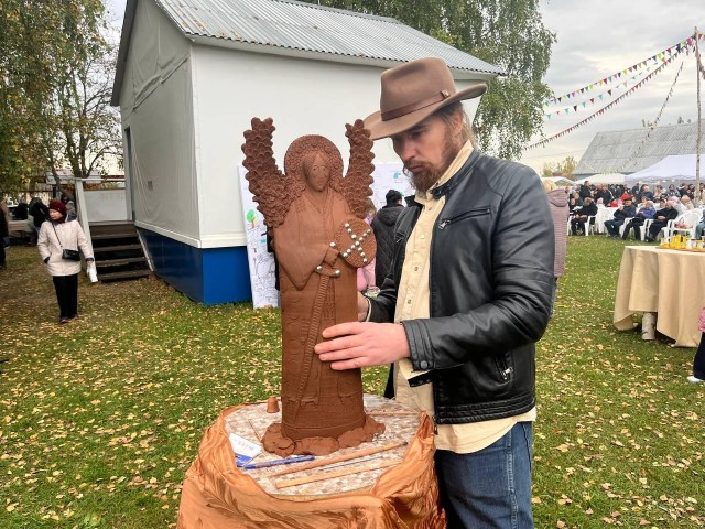 Праздник у стен храма: в Раменском округе отгуляли Покровскую ярмарку