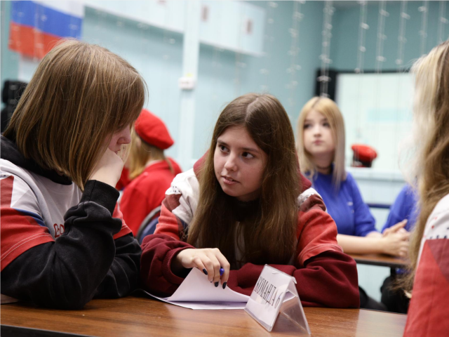 Шесть школьных команд Воскресенска соревновались в знаниях о донорстве крови