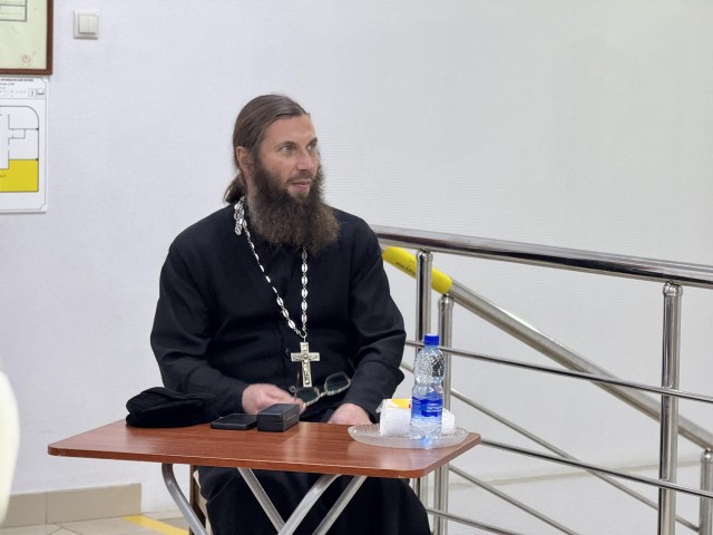 Настоятель Всехсвятского храма объяснил духовный смысл Дня народного единства