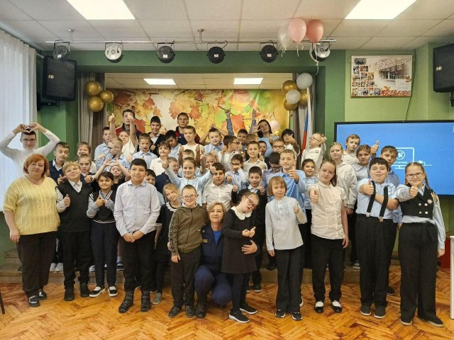 «Спасательный десант» в Юровской школе-интернат: студенты-герои провели урок по выживанию