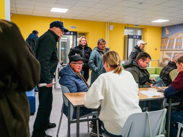 В Старых Химках выездная администрация помогла жителям решить вопросы ЖКХ