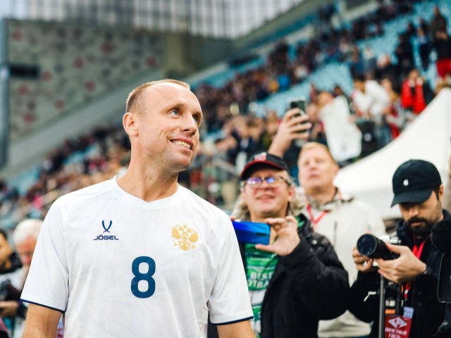 Финал карьеры: Денис Глушаков завершил путь в футболе матчем легенд