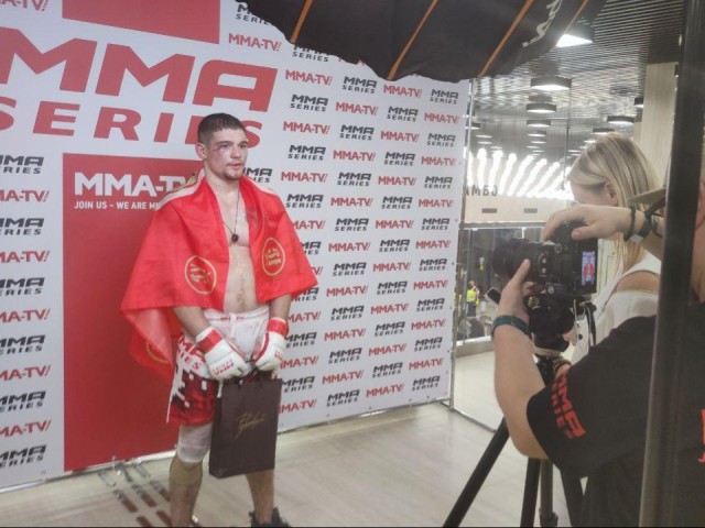 Ногинчанин победил в бойцовском турнире MMA