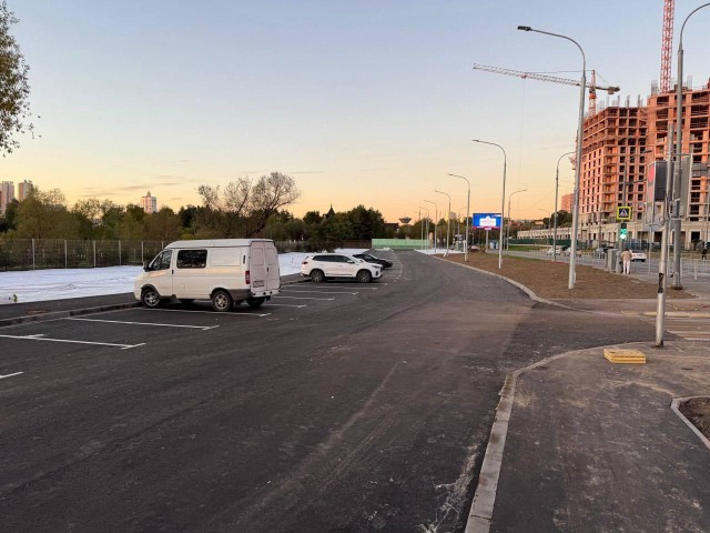 Новая парковка и пешеходные зоны появились в Красногорске у Мякининского шоссе