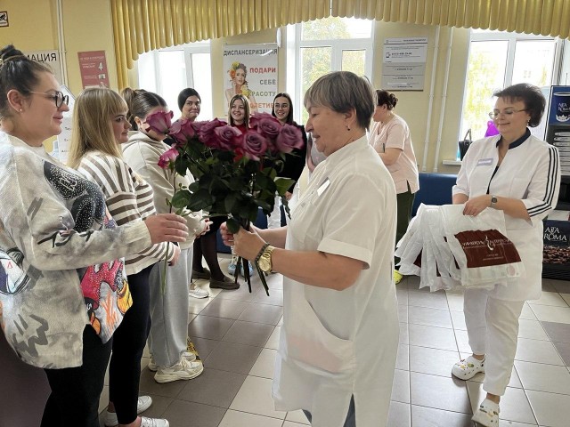 Врачи Луховицкой больницы рассказали будущим мамам о медицинской помощи