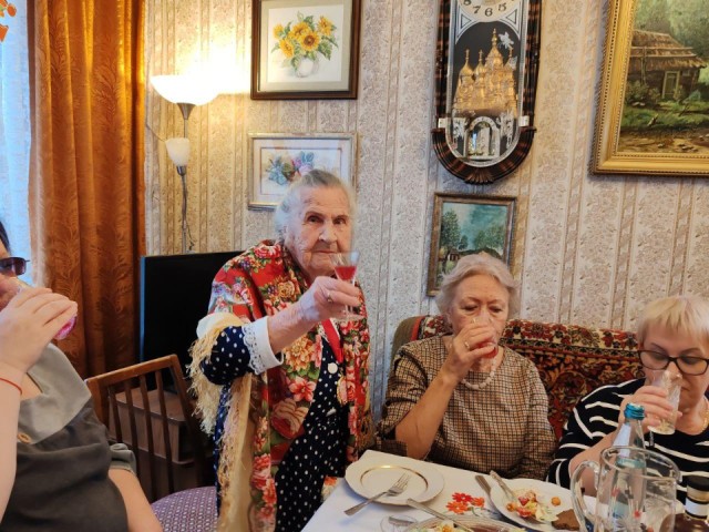 Какой тост с секретом долголетия сказала 100-летняя жительница Черноголовки