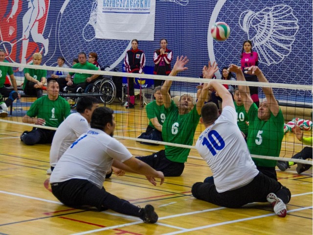 Чемпионат по сидячему волейболу в Раменском собрал спортсменов со всей России