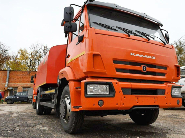 Техника для устранения коммунальных аварий поступила в Серпухов