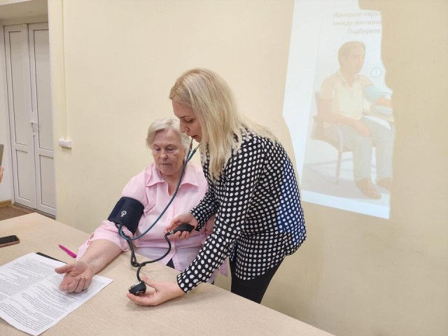 Жить здорово: на занятиях в Красноармейске жители узнают о ЗОЖ