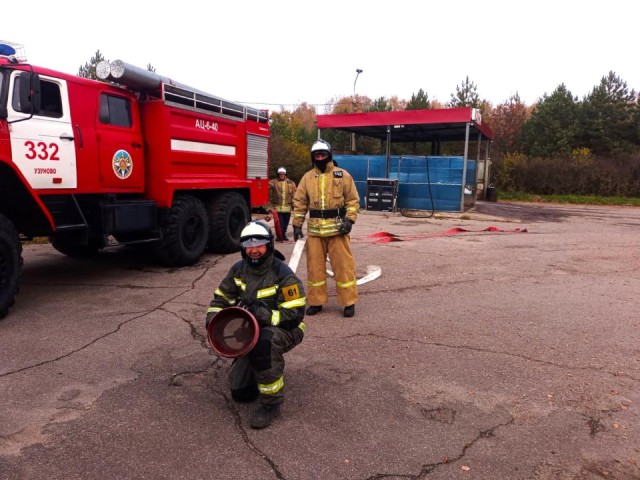 Пожарные учения прошли на автозаправке в Серебряных Прудах