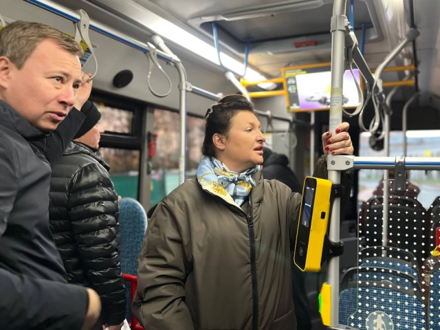 Электронные табло в лобненских автобусах обновят до конца недели