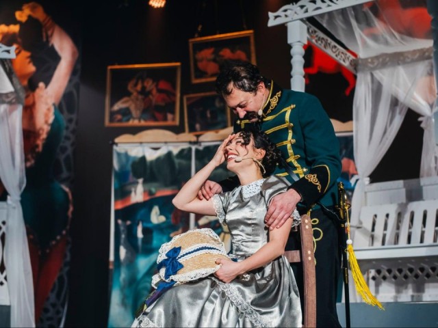 Гусар снова в деле: как Пушкинский театр дал новую жизнь старой комедии Некрасова