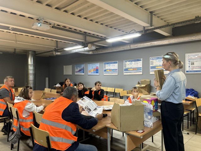 Полный цикл производства гофрокартона показали семьям участников СВО