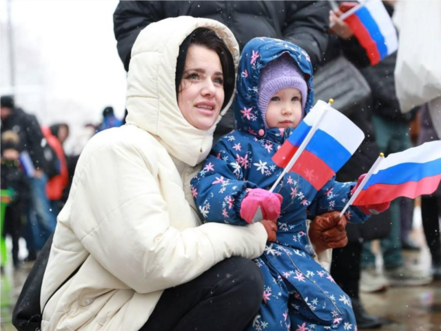 Выставка, концерт и флешмоб: как отпразднуют в парках Пушкино 4 ноября