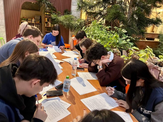 Старшеклассники школы №3 написали пробное ЕГЭ по русскому языку