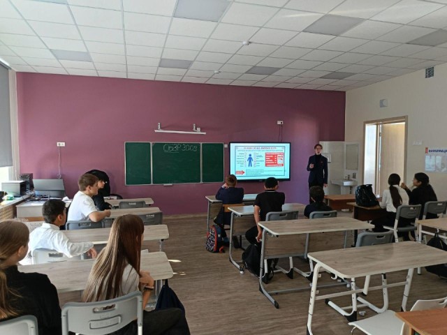 Школьников Солнечногорска научили не паниковать при тревоге