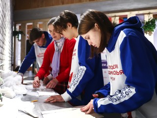 Творим добро вместе: что делают и как помогают людям подмосковные волонтеры