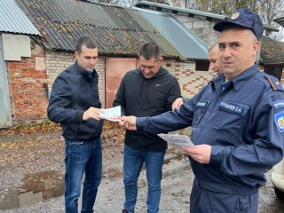 Пожарные напомнили жителям Царева о безопасности в отопительный сезон