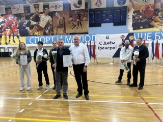 Не просто тренировки, а работа над характером: в «Атланте» чествовали спортивных наставников