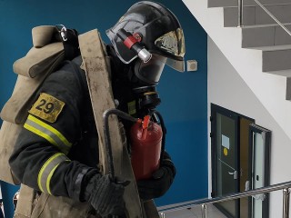 Пожарные спасли от возгорания квартиру в Лыткарине