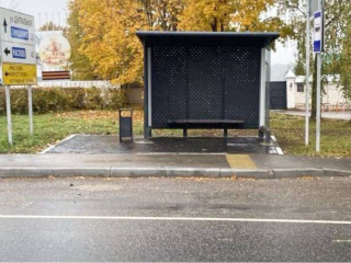 В Дмитровском сделали остановочный павильон и пешеходный переход по просьбам жителей