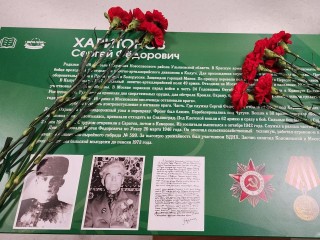 Память о ветеране живет в сердцах учеников: в Краснопоймовской школе открыли «Парту Героя»