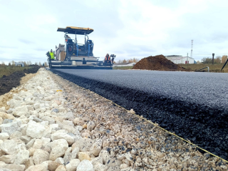 В Федоровке завершают строительство асфальтовой дороги