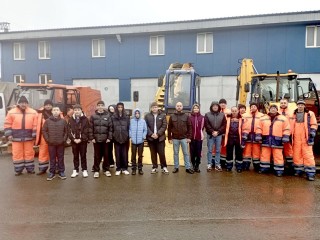 Как содержат города: школьники узнали о сезонных работах и технике в Люберцах