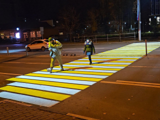 Инновационный переход: «зебру» на Гагарина оборудовали проекционной разметкой