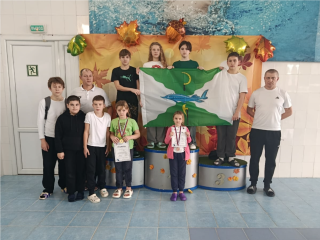 Пловчихи спортшколы «Юность» завоевали «золото» и «бронзу» на турнире в Озерах