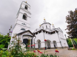 Церковные праздники 6 октября 2025: что запрещается делать православным в этот день