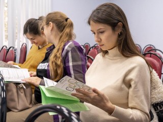 «Мамы спрашивают — мы отвечаем»: бесплатная встреча с консультантом пройдет в центральной библиотеке