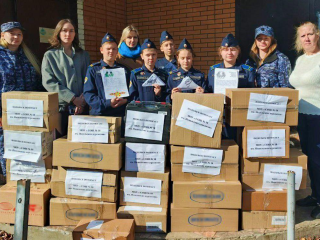 Гуманитарный груз для участников СВО собрали росгвардейцы и кадеты